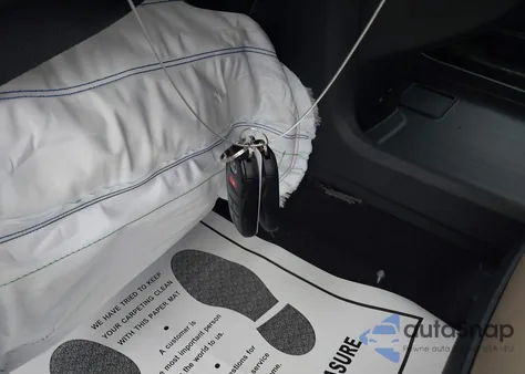 2021 Toyota Sienna Xle из США, поврежденный, VIN 5TDYRKEC5MS055618